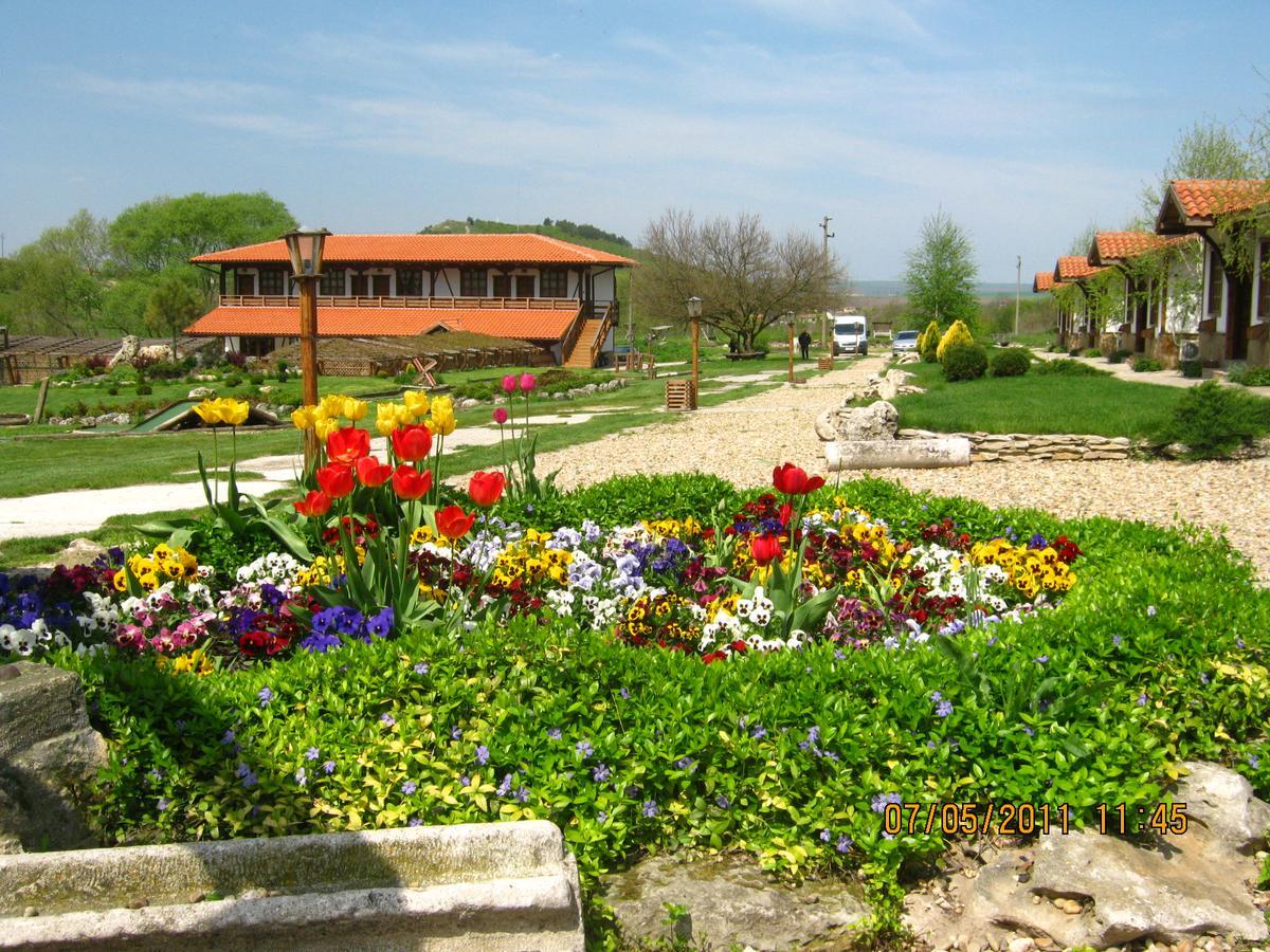 Complex Barite Hotel Chernevo Bagian luar foto